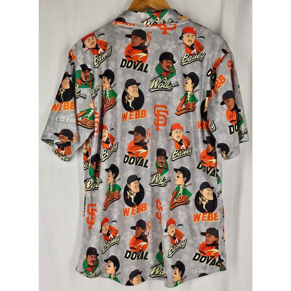 GIANTS MLB MEN'S SHORT-SLEEVE BUTTON-UP TEAM SHIRT SIZE MEDIUM - Picture 2 of 8